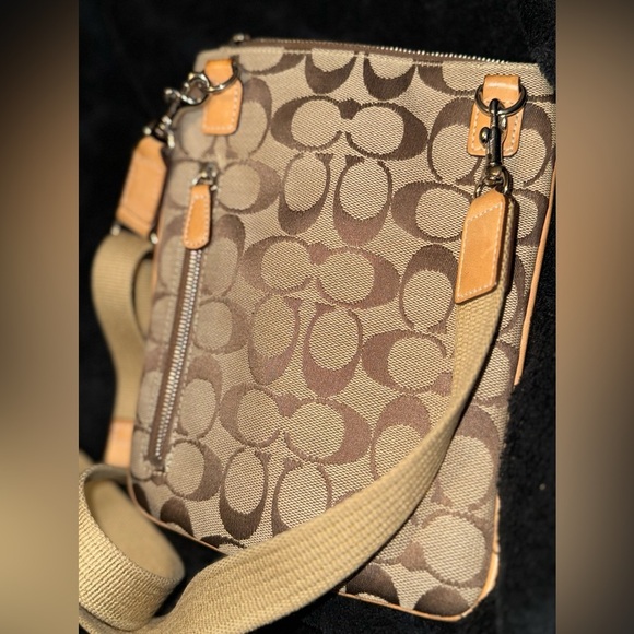 Coach Canvas Courier Crossbody leather crossbody Bag* - Picture 11 of 15